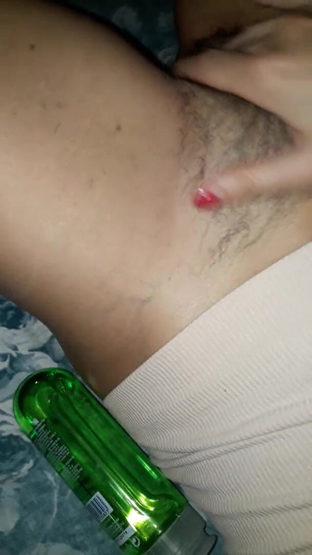 Porcelli: First time my girlfriend makes me cum with vibrating masturbator