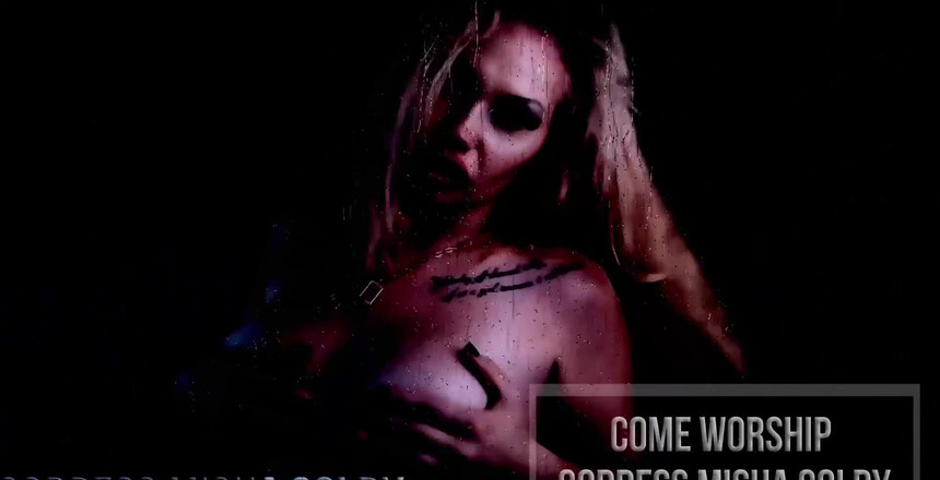 Goddess Misha Goldy: Bahasa tubuh lithe-ku membuatmu gila... Mataku membuatmu tersesat... Aku akan...