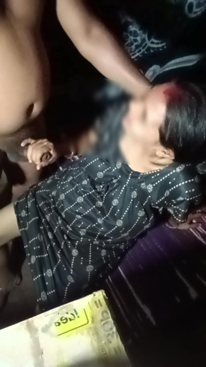 Renudbf: Video sex bhabhi xinh đẹp của làng Ấn Độ nóng bỏng được lan truyền