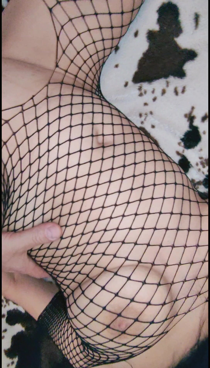 Hotlia: Fucking MILF Wife in Her Stretched Pussy