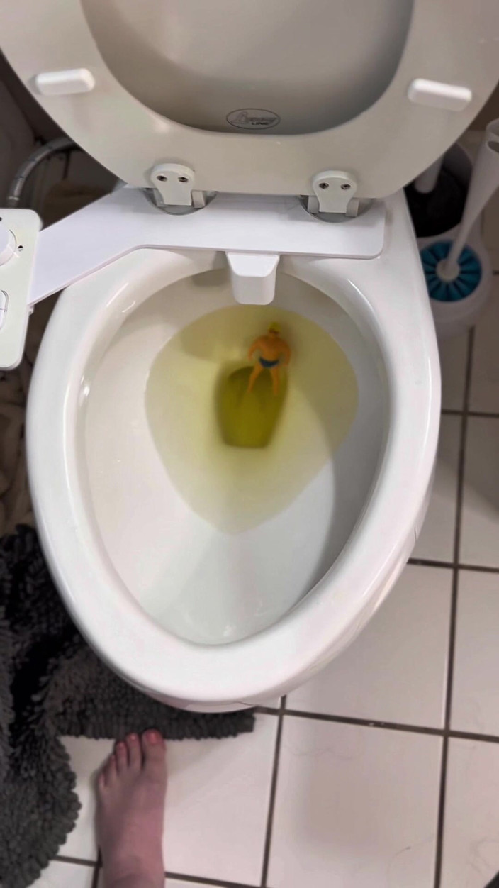 Miss happy mommy: Flushed Away by Giant stepmommy