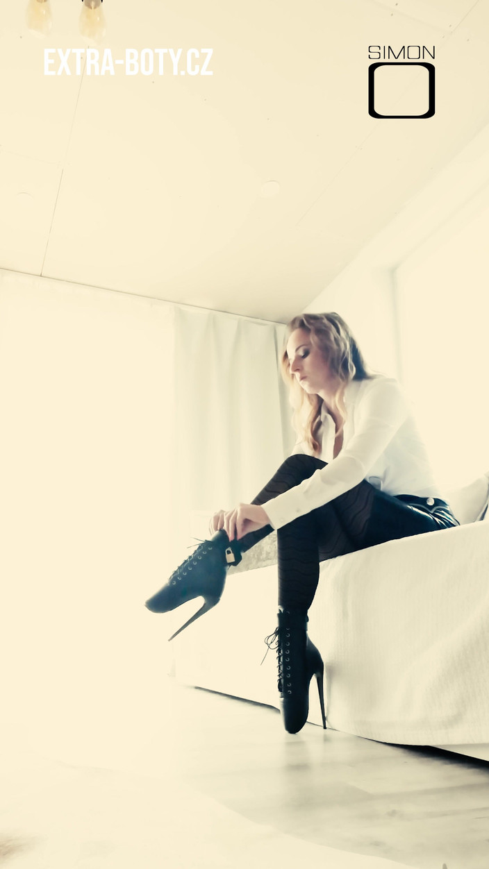 Latex Everest: Everest bale çizmeleri