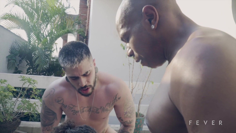 Fever Films: Epische menage met Braziliaanse pornosterren