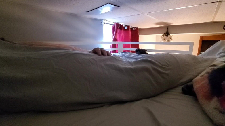 OxeKun: 第一人称视角loser男友醒来 - 第1部分按摩