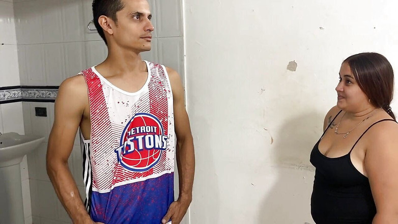 ROUS: Chystám se pronajmout pokoj a ten chlap chce uzavření dohody...