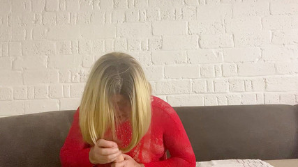 Rockme74: Crossdresser em meia-calça preta e lingerie vermelha provocando com vibrador...