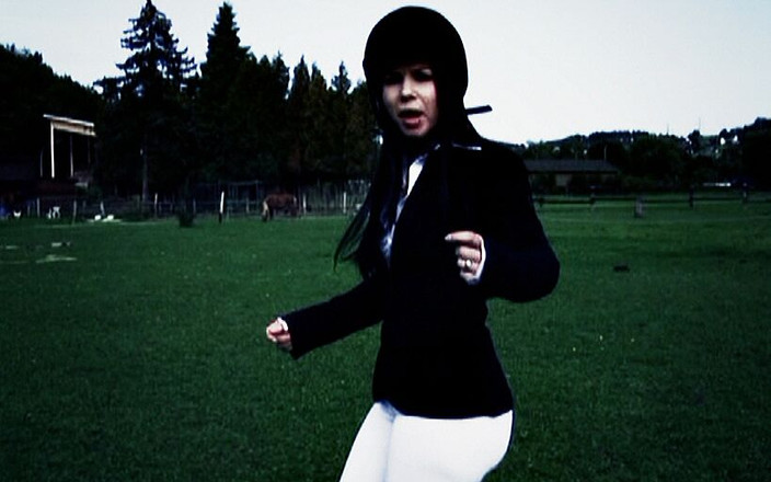 Lydia Privat: Novinky z Jezdecké stáje, část 2