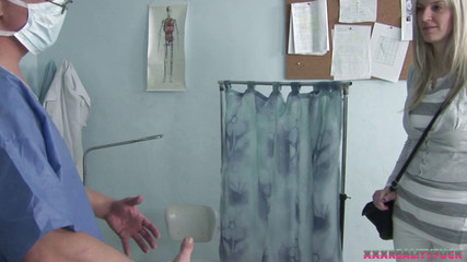 Czech Pornzone: Badanie ginekologiczne z lekarzem dickiem część.2