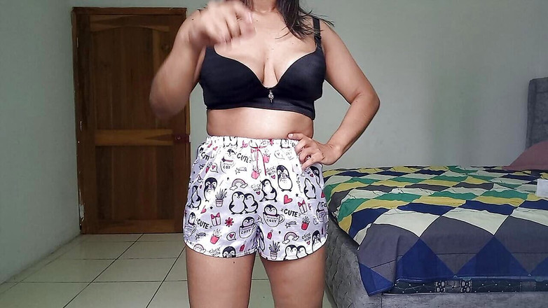 PATY PATY: Studentessa del college riceve un necrologio per scopare con la...