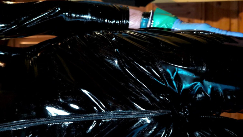 4SOMEfckHOl: Laaralatexxacatsuit