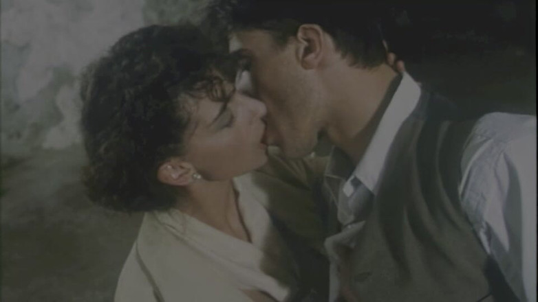 pornitaliangraffiti: Sarah Young, Eski Sevgilisiyle Yatmayı Hayal Ediyor