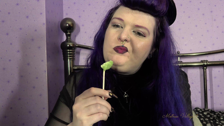 Mxtress Valleycat: Dej mi všechny své triky nebo treat candy