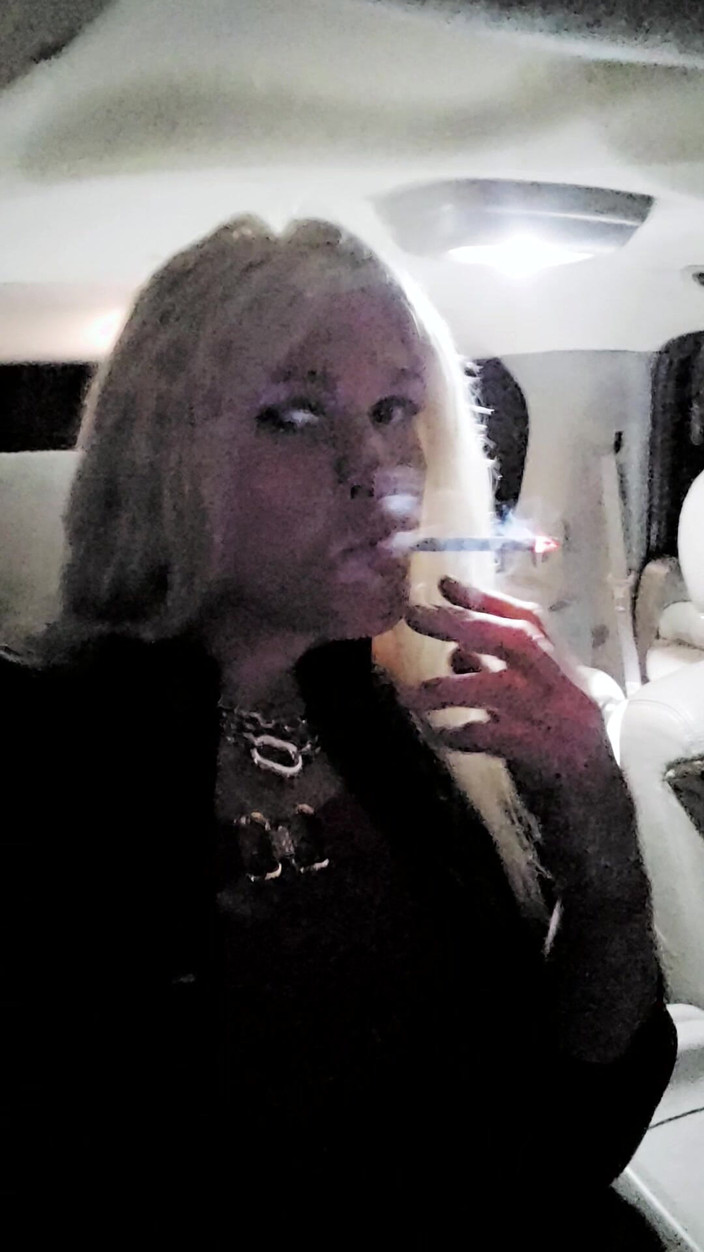 Darkfetish2k: Fumat din 120, joc cu mașina