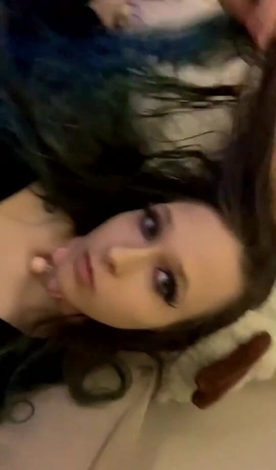 EmoDream1998: 新眼线准备观看定制视频 - 6