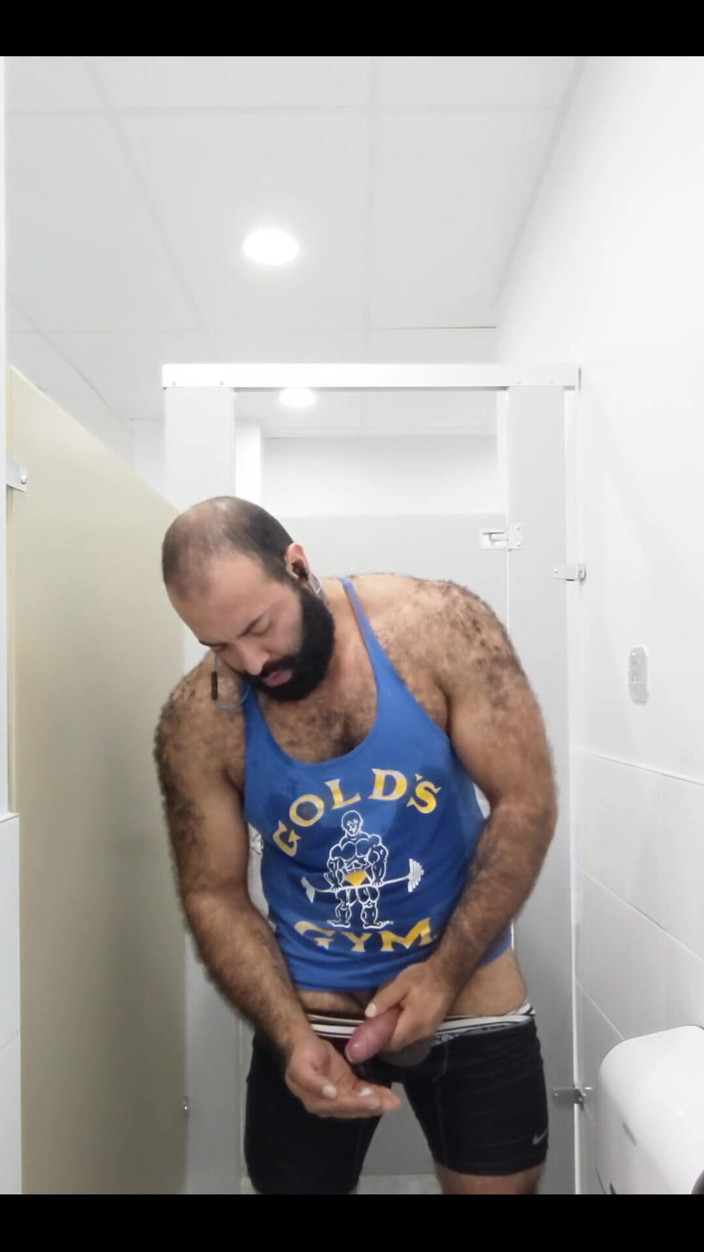 Lobo: A Satisfying Post Workout Jerk off. Decided to Put My...