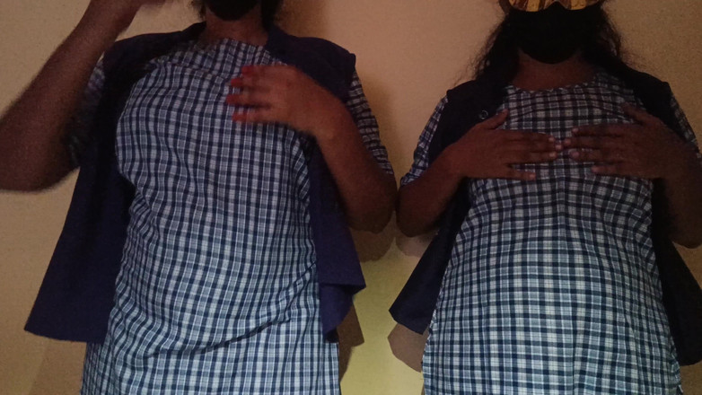 Inba: Sorellastre lesbiche del college