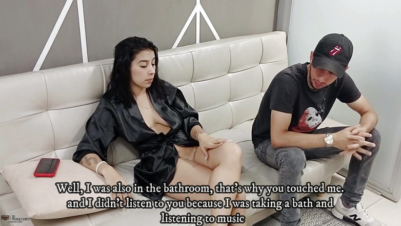 Vayolet: Liam si cewek semok kolombia dengan pantat bahenol minta dientot...