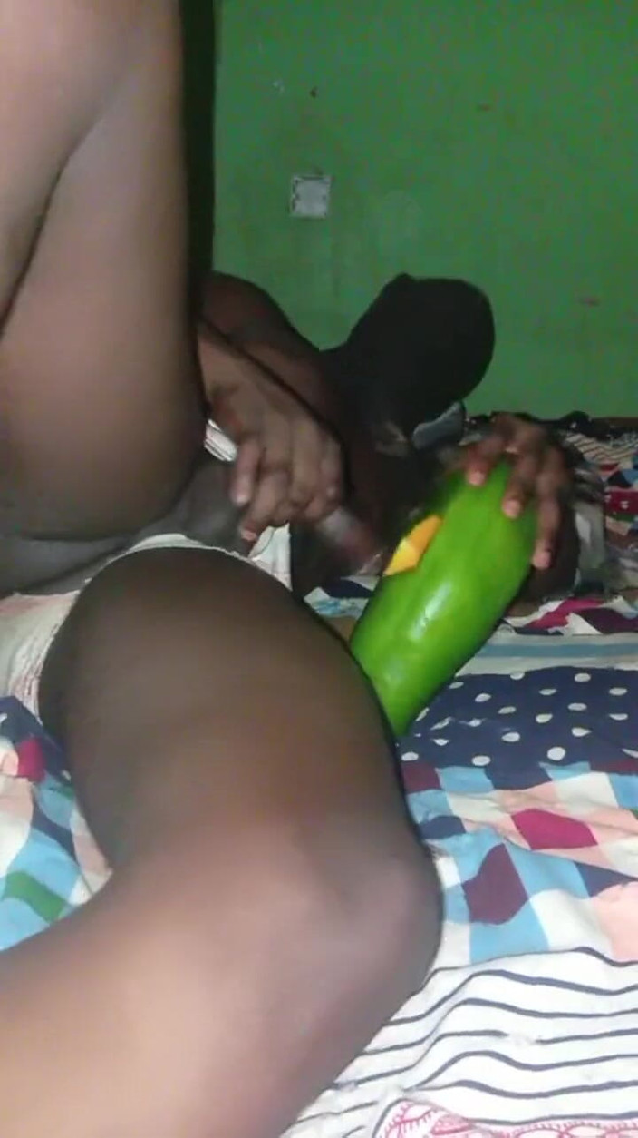 Badman4606: 그녀의 뻑가는 느린 젖을 빨아주기