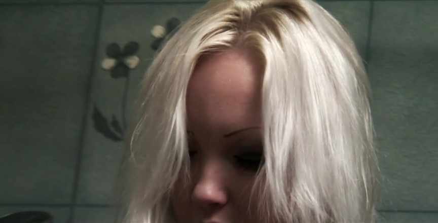 Radical: Young finnish blonde fucked by pizza delivery guy