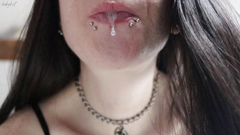 Fetpup: Tükürdüğüm kölem ol