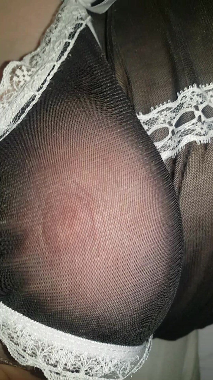 On cloud sixty nine: Gorąca cipka i cycki młodej pokojówki