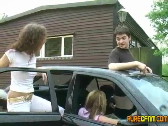 Pure CFNM: Bị mắc kẹt trong sunroof