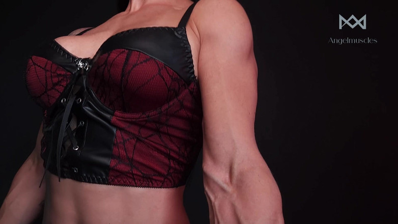 Angelmuscles: Dominatrice controlli vene, tacchi e il conto alla rovescia finale