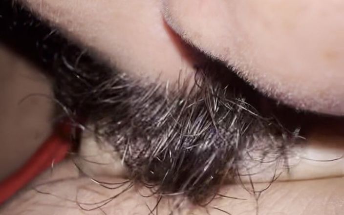 Aliasha12: Mallu stiefbruder fingert und lutscht möpse
