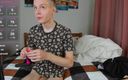 Morflot24: Steek de vibrator heel voorzichtig in je gaatje!