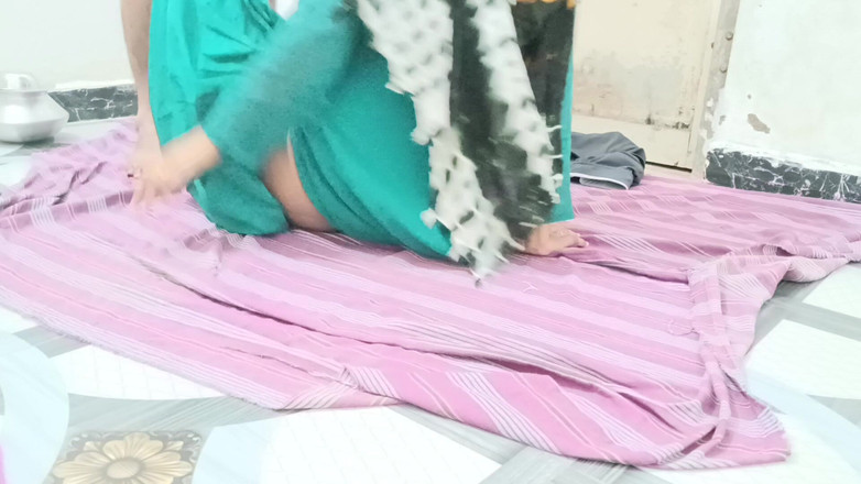 Bhabhi UP: バービー・デーヴァル セックス 自家製