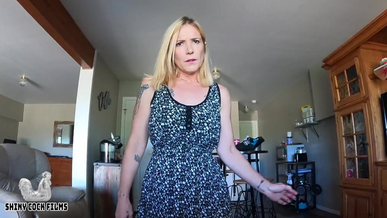 Jane Cane: Stepson reprograms robot stepmom