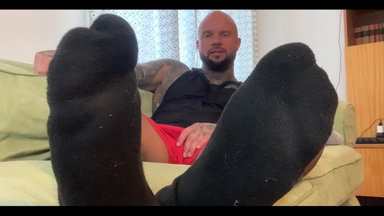 Jasons feet: Wąchanie ojczymów śmierdzące stopy po siłowni