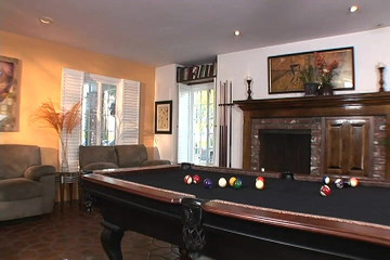 Perfect Porno: Amatérská blondýnka svádí svého chlapa pro rychlý sex