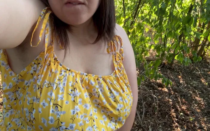Milky Mari: Slutty MILF Showing Her Hairy Pussy Outdoor and Masturbate to...