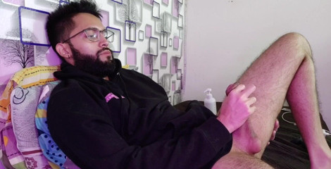 Camilo Brown: Jerking my big cock and filling my black hoodie with...