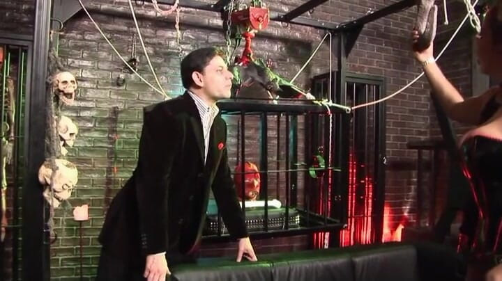 Darkko: Blonda amatoare este futută în găuri