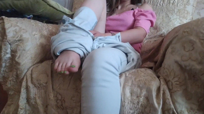 Teen and Milf Female Sex: Asijská dívka, krásné tělo a desi přítel v ložnici s...