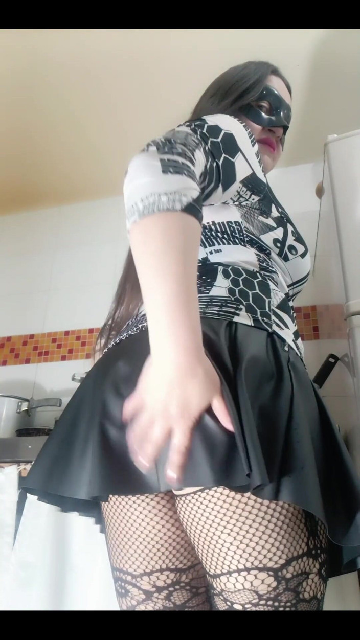 Valery Saenz xxx: おばさんと甥っ子のファンタジー!!私はスラッティな妻で、それが大好きです!!2