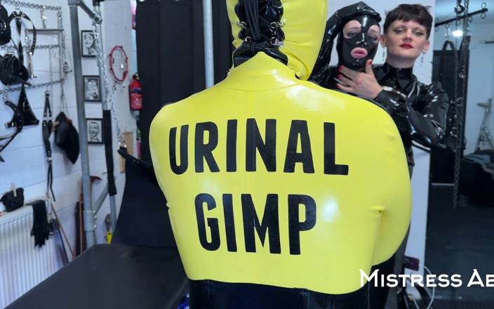 MistressAe: Paní sezení s princeznou latexovou gumovou panenkou: sybian experiment