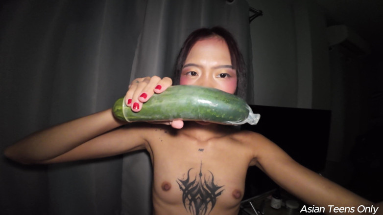 MaikaMann: First Time Madness - Dick and Cucumber at the Same Time...