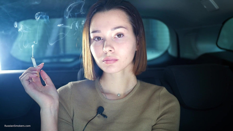 Russian Smokers: Sexy Russian Babe Smoking Cigarette Natural Setting
