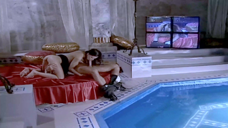 Luxury Porn Channel: Le mora amano il sesso anale in piscina