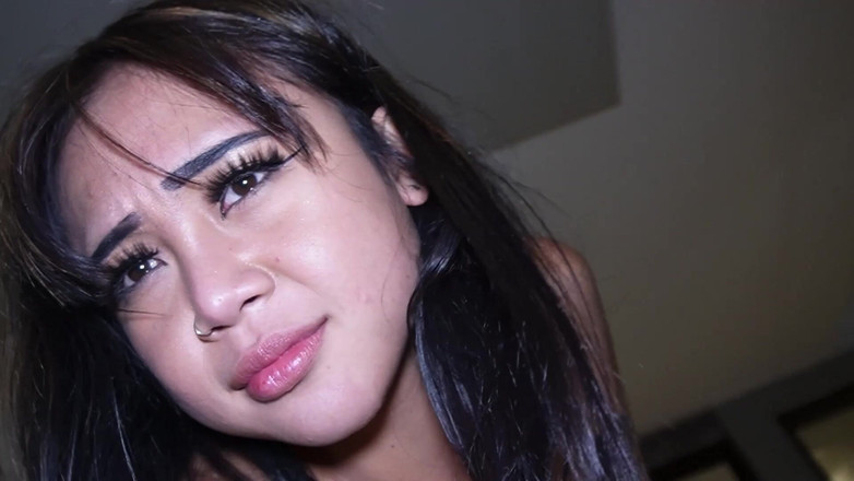 Arda Fennec: Rohe Session mit natürlicher Schönheit