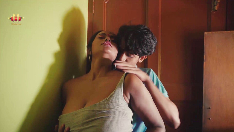 Liza Tom: Napalona indyjska nauczycielka chce mojego dużego kutasa