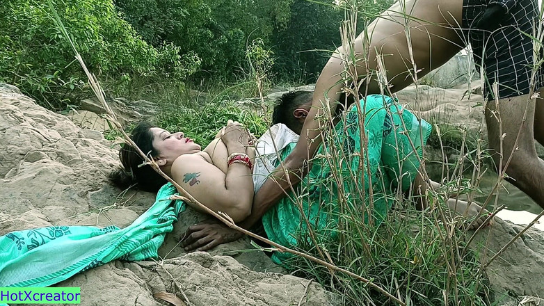 Hot creator: Heiße tante fickt mit 18-jährigen jungen !! Viraler hindi-sex im freien