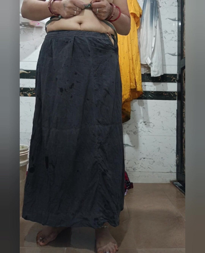Priyahot77: Priya Bhabi Pusssy in Side Finger Hot Video