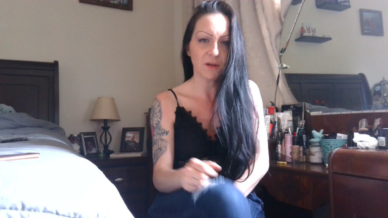 Raven Willow: ऊँची एड़ी के जूते में नकली बांधकर चुदाई देखने का बिंदु