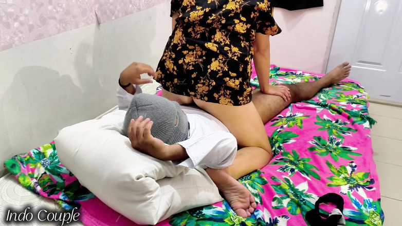 Indo Couple: 처음으로 인도네시아 핫한 섹스