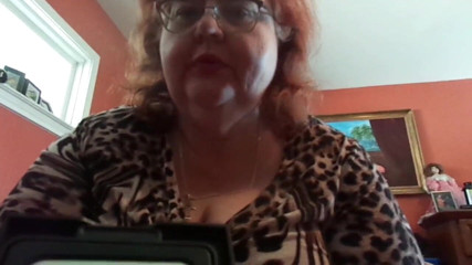 BBW nurse Vicki adventures with friends: BBW Nurse Vicki teaches her sissy how 2 puts on Lipstick
