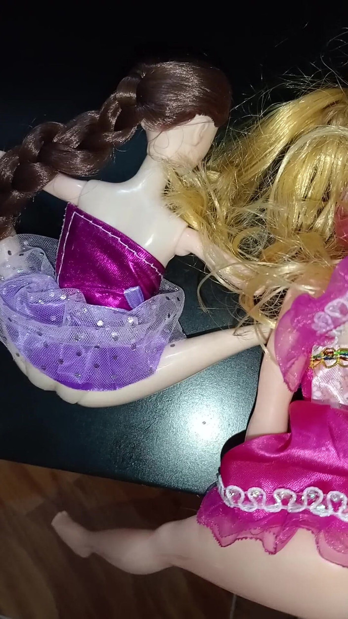 Rey rey: Lily a Riley Hot a Submisivní lesbičky šukají můj penis, tvrdé...